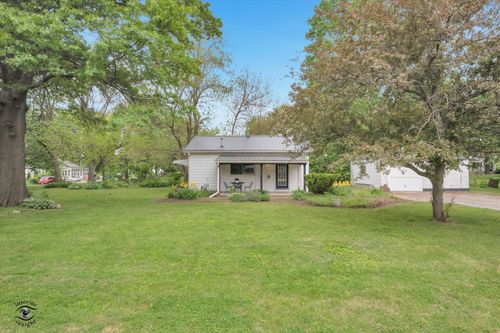 32 Cross St, Bristol, IL, 60512-6000 | Card Image