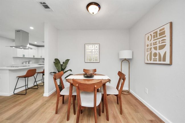 6018 Beekman Rd, House other with 3 bedrooms, 2 bathrooms and null parking in Houston TX | Image 9