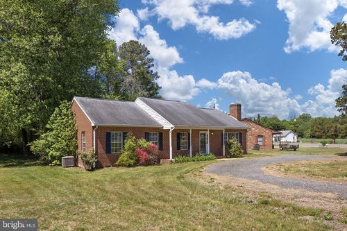 4 Swan Dr, FREDERICKSBURG, VA, 22405-3004 | Card Image