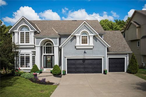1012 Ne Serenity Ln, Lee's Summit, MO, 64064-2552 | Card Image