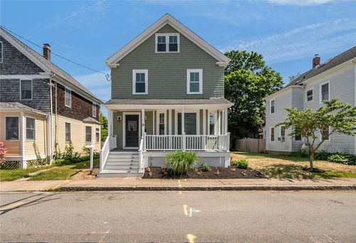 21 Russell Ave, Newport, RI, 02840-1723 | Card Image