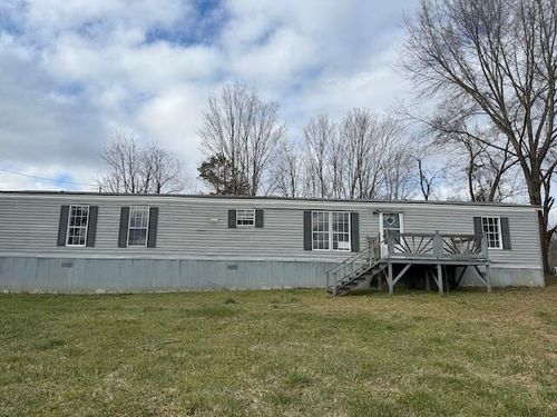 30 Sutton St, Corbin, KY, 40701-2811 | Card Image