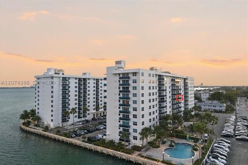 6k-7501 E Treasure Dr, North Bay Village, FL, 33141-4398 | Card Image