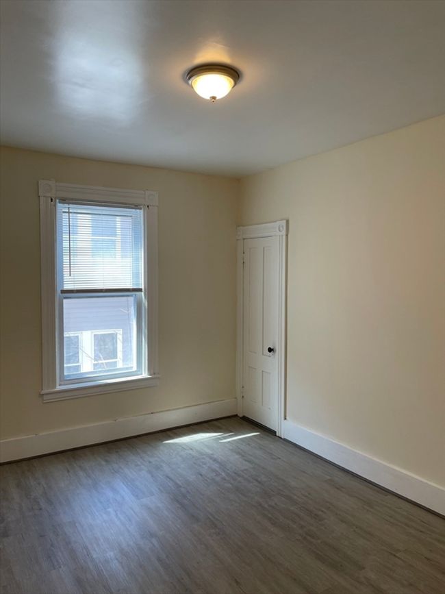 APT-2 - 3 Hillside St, Condo with 3 bedrooms, 1 bathrooms and 1 parking in Worcester MA | Image 5