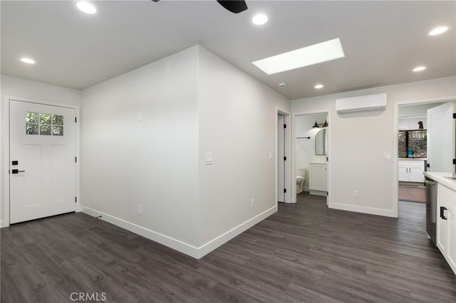 Living room/dining area ADU | Image 43