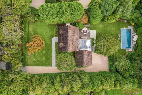 48 Captains Neck Ln, Southampton, NY, 11968-4543 | Card Image