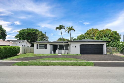 1600 N 74th Ter, Hollywood, FL, 33024-5312 | Card Image