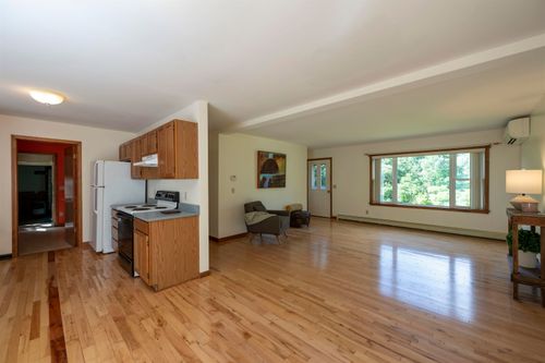 100 Riverside Ln, South Royalton, VT, 05068-9423 | Card Image