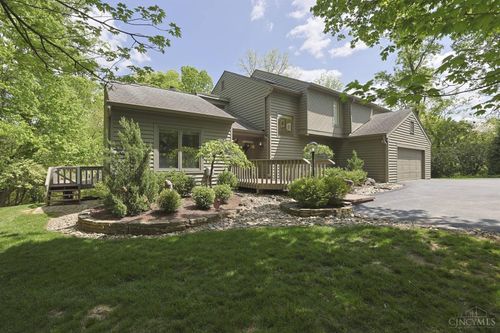 26 Trailbridge Dr, Blue Ash, OH, 45241-3256 | Card Image