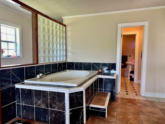 5163 Us Highway 84 W, House other with 3 bedrooms, 3 bathrooms and 2 parking in Timpson TX | Image 21