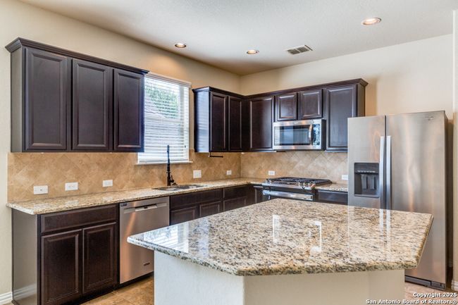 27511 Smokey Chase, House other with 4 bedrooms, 4 bathrooms and null parking in Boerne TX | Image 4