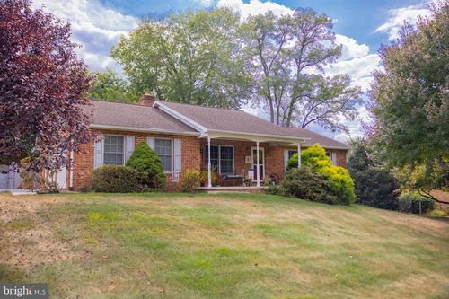 18213 Summerlin Dr, HAGERSTOWN, MD, 21740-9581 | Card Image