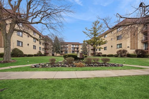 206-7110 W Cullom Avenue, Norridge, IL, 60706 | Card Image