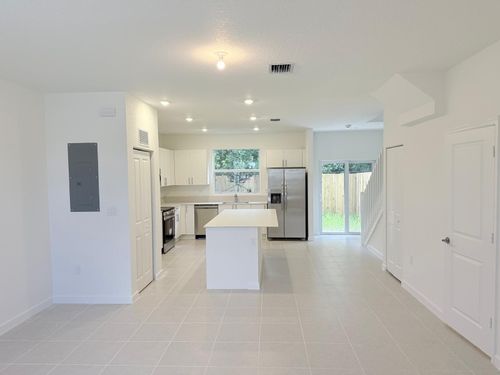 154 Se 10th Ct, Florida City, FL, 33034 | Card Image