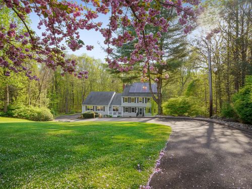 95 Pepperidge Cir, Stratford, CT, 06614-1000 | Card Image