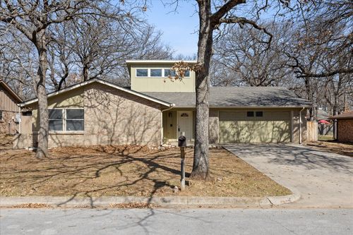 1113 Wood Ridge Dr, Azle, TX, 76020-3761 | Card Image
