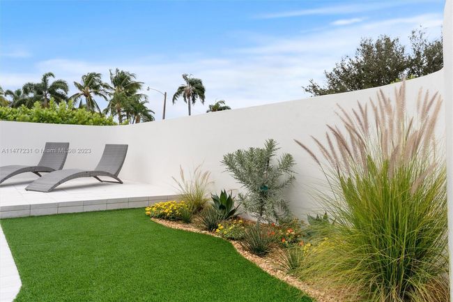 5900 Ne 21 St Ave, House other with 4 bedrooms, 3 bathrooms and null parking in Fort Lauderdale FL | Image 7