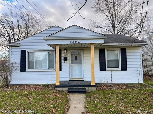 1824 University St, Ferndale, MI, 48220-2846 | Card Image