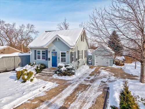 6322 Elmwood Ave, Middleton, WI, 53562-3301 | Card Image