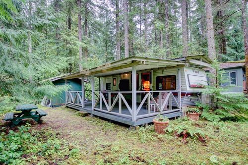 123 1 First St, Deming, WA, 98244 | Card Image