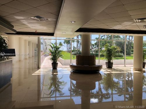 1404-5005 Collins Ave, MIAMI BEACH, FL, 33140-2753 | Card Image