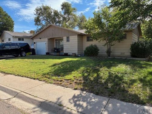 18 Dundee Ln, Pueblo, CO, 81001-1728 | Card Image