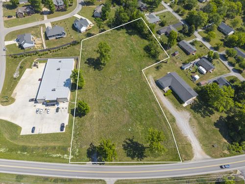 621 Mcmurry Blvd E, Hartsville, TN, 37074-1916 | Card Image