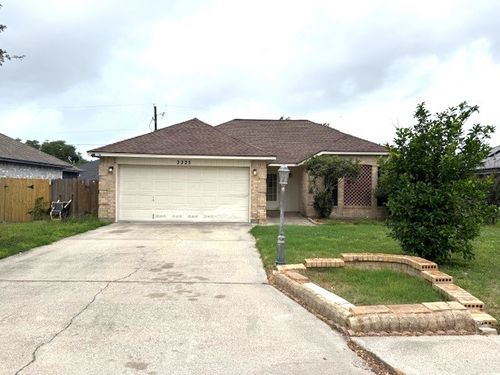 2225 Pebble Beach Dr, Ingleside, TX, 78362-6243 | Card Image