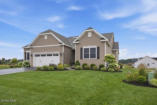 6 Clover Leaf Dr, Halfmoon, NY, 12065-4680 | Card Image
