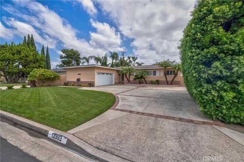 12392 Morrie Ln, Garden Grove, CA, 92840-2928 | Card Image