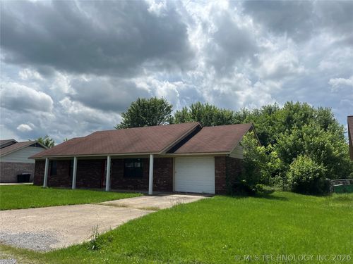 311 David Walker Ln, Stigler, OK, 74462-2364 | Card Image