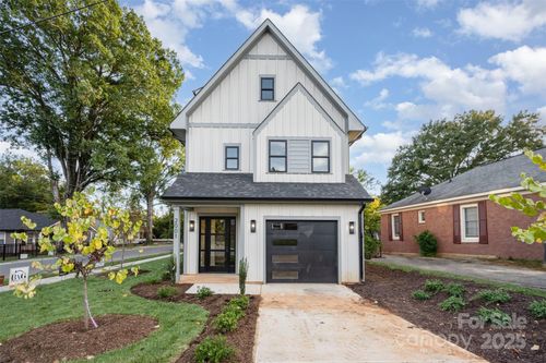 2001 Renner St, Charlotte, NC, 28216-5129 | Card Image