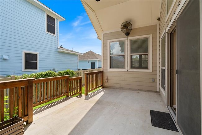 This is a great space for grilling and entertaining. | Image 22