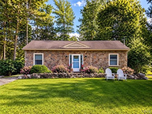 63 Pulsifer Dr, Auburn, NY, 13021-5044 | Card Image
