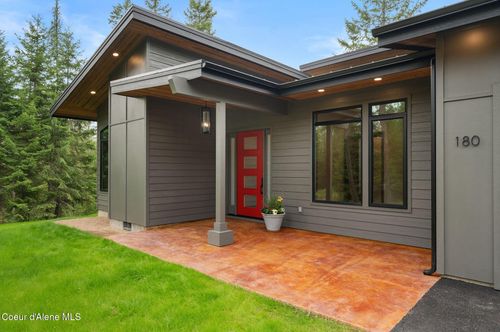 180 Ironstone Dr, Sandpoint, ID, 83864-5136 | Card Image