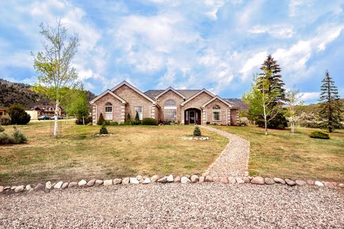 7343 Sawtooth Cove Rd, Vernal, UT, 84078-9447 | Card Image