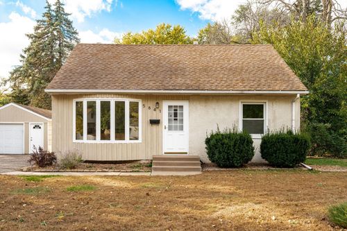 5841 Maryland Ave N, Crystal, MN, 55428-3245 | Card Image