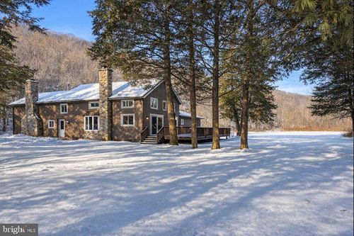 115 Lake Seldom Seen, Landisburg, PA, 17040-8027 | Card Image