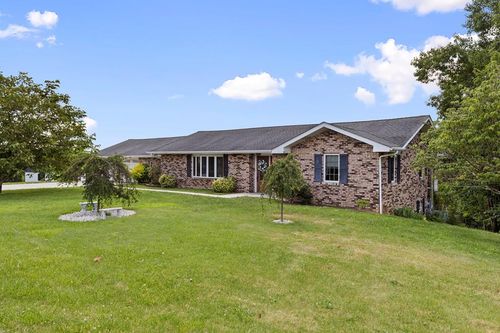627 Rodriguez Lane, Moundsville, WV, 26041 | Card Image