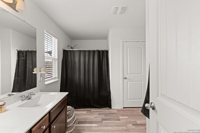 6583 Runaway Row, House other with 4 bedrooms, 3 bathrooms and null parking in Converse TX | Image 17