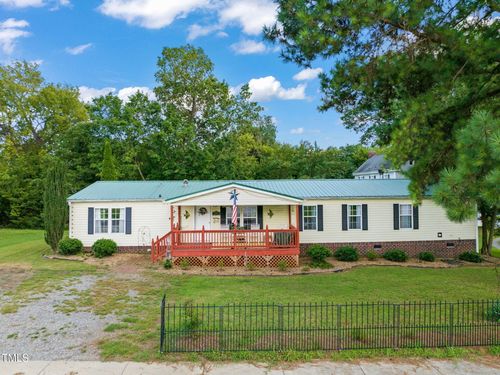 501 Carolina Ave, Clarksville, VA, 23927-9223 | Card Image