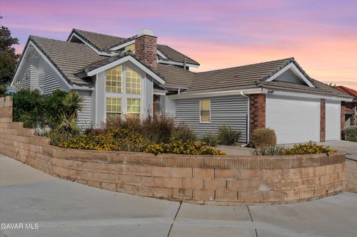 42401 61st St W, Quartz Hill, CA, 93536-4517 | Card Image