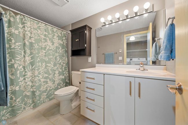 Full Bath | Image 21