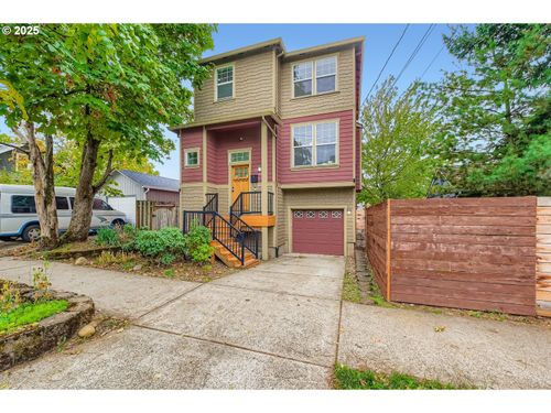 7912 Ne Klickitat St, Portland, OR, 97213-6558 | Card Image