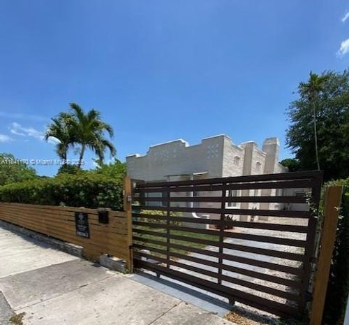 1074 Nw 49th St, Miami, FL, 33127-2228 | Card Image