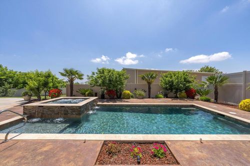 9475 Lakeview Ct, Cherry Valley, CA, 92223-5809 | Card Image