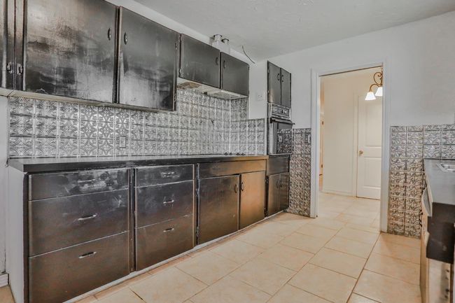 1210 Xenia St, House other with 3 bedrooms, 2 bathrooms and null parking in Plainview TX | Image 14