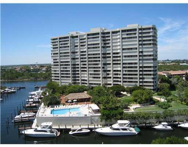 APT-308 - 4201 N Ocean Blvd, Condo with 2 bedrooms, 2 bathrooms and null parking in Boca Raton FL | Image 11