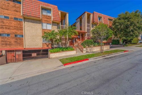 212-2101 E 21st St, Long Beach, CA, 90806-4704 | Card Image