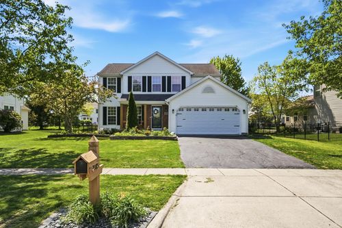 2085 Parklawn Dr, Lewis Center, OH, 43035-8098 | Card Image